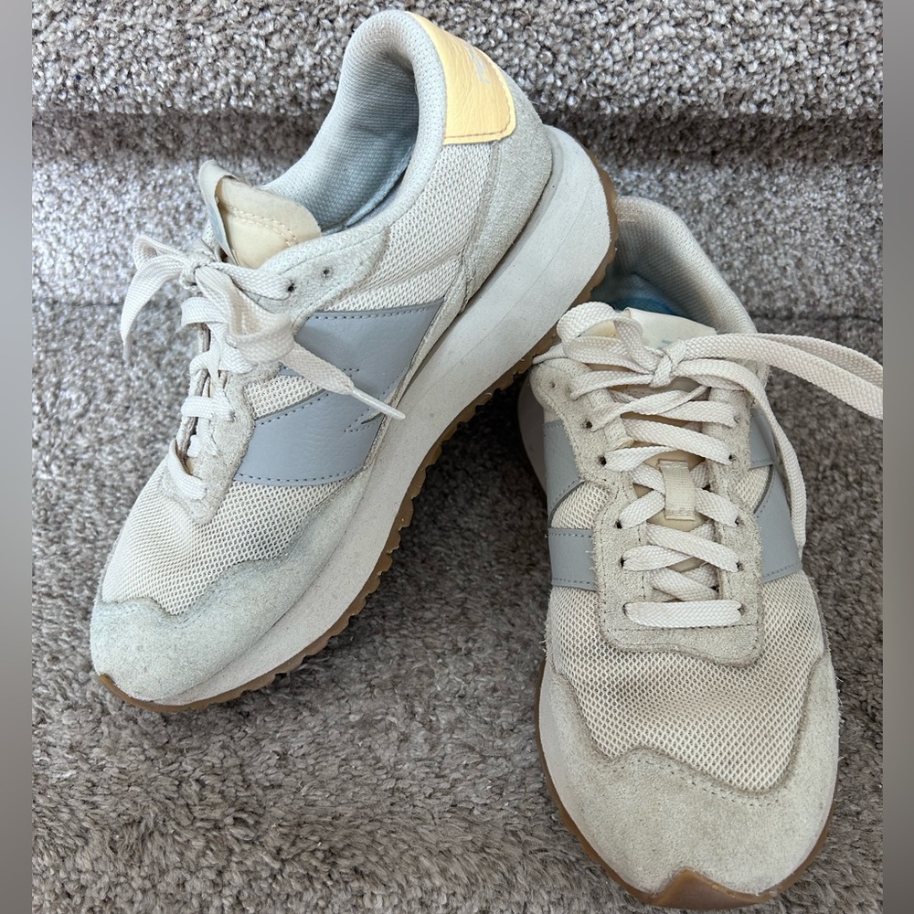 New Balance 237 sneakers. Comfort. Athleisure. Classic. Women’s size 7.5